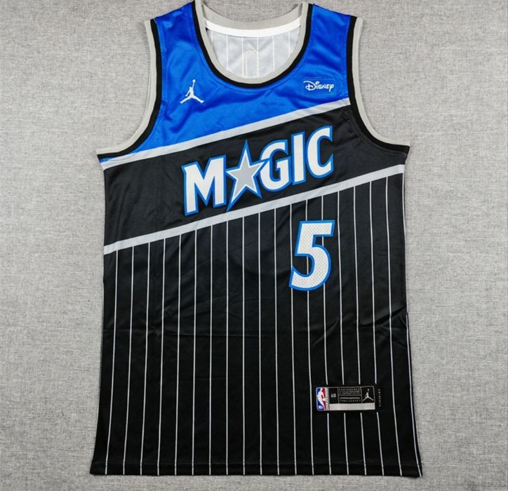 Modele noi de maiouri NBA 2025-2026