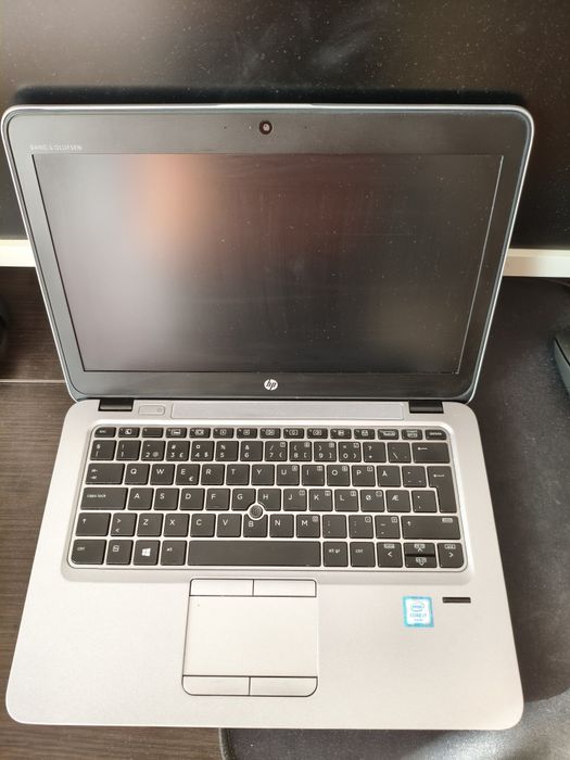 Vând laptop HP i7 , 16 Gb ddr4 , SSD-256 Gb