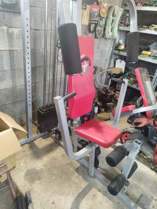 Aparat fitness multifunctional