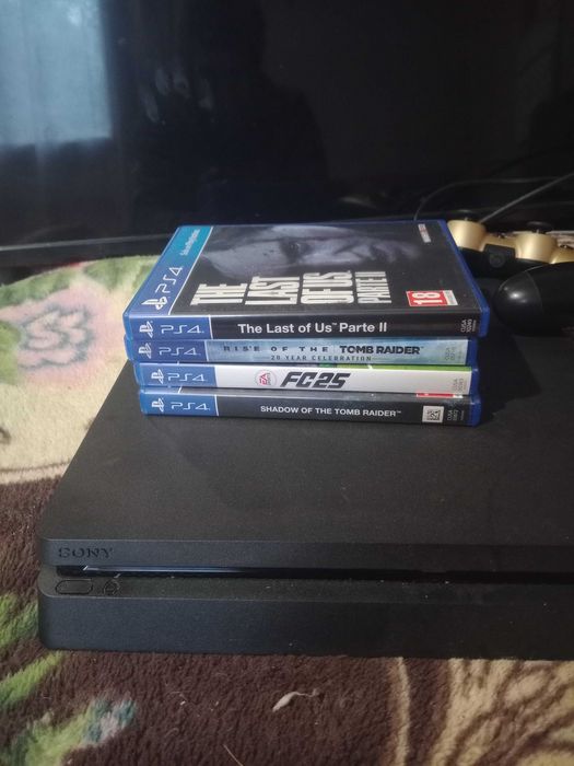 Плейстейшън 4  продава се