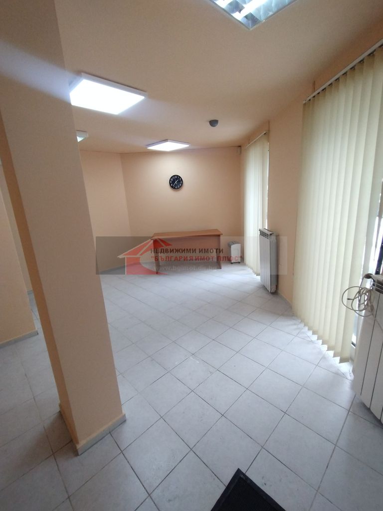 Дава се под наем Офис в София, Гео Милев - 20 кв.м за 306 € - Снимка #1