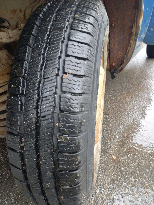 Лада Нива 1.7i  На части.