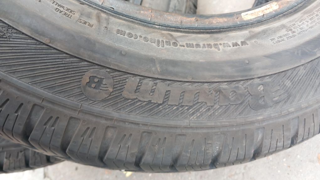 4 anvelope 195/70r15c marca Uniroyal și Barum, preț 250 lei bucata