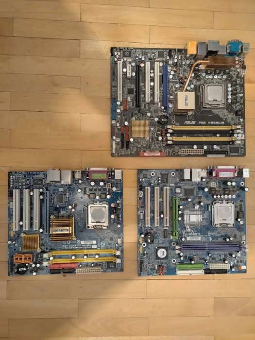 Lot 3 placi de baza socket 775, testate