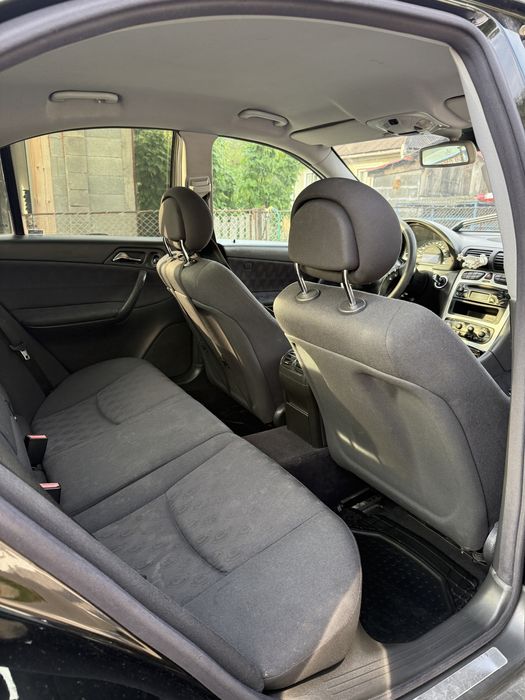 Mercedes-Benz C-Class W203 - 2.2 CDI / Manuală
