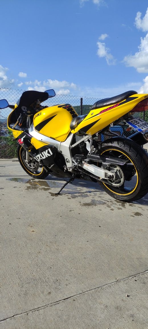 SUZUKI gsxR k2 600