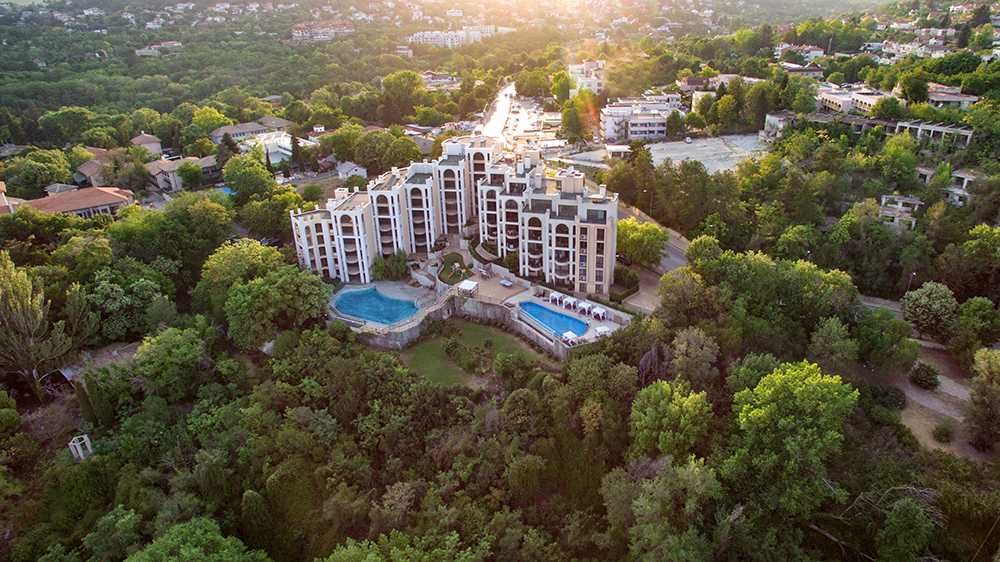 Продава се Тристаен апартамент в Балчик - 92 кв.м за 2120 €/кв.м - Снимка #12