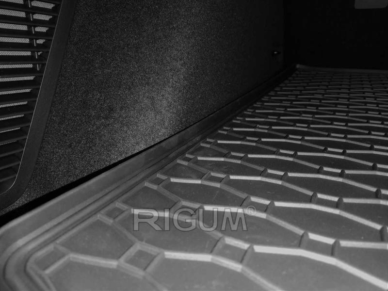 Гумени стелки и багажник FORD Kuga след 2020г.