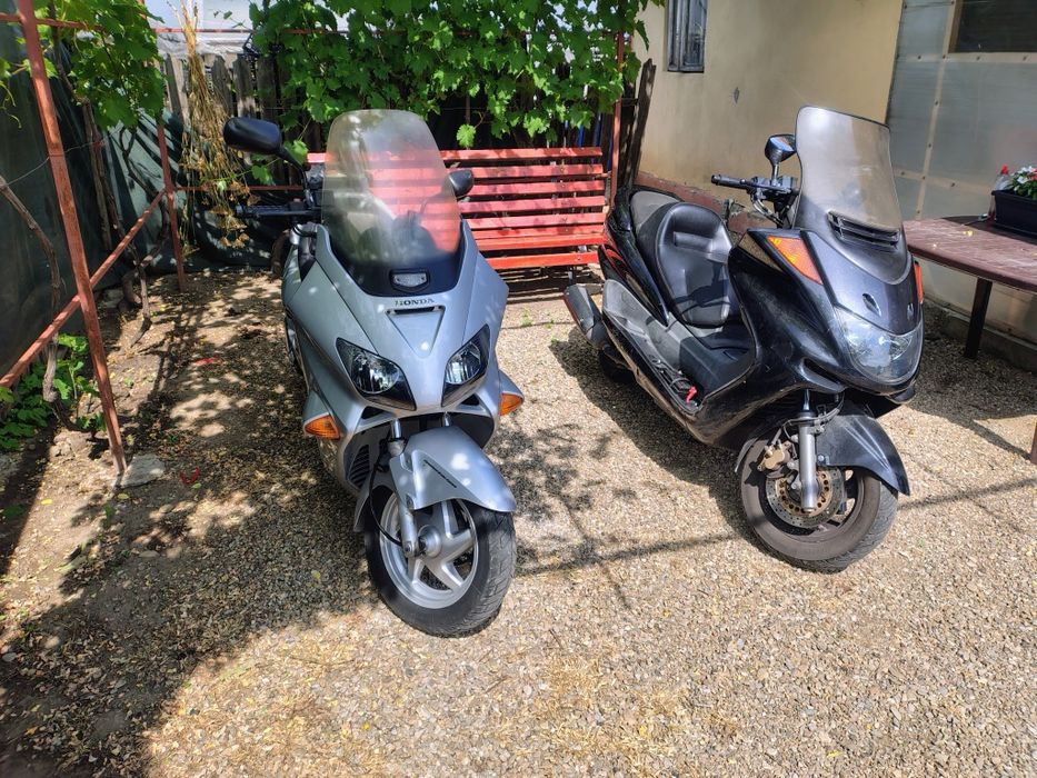 Scutere de 250 cc