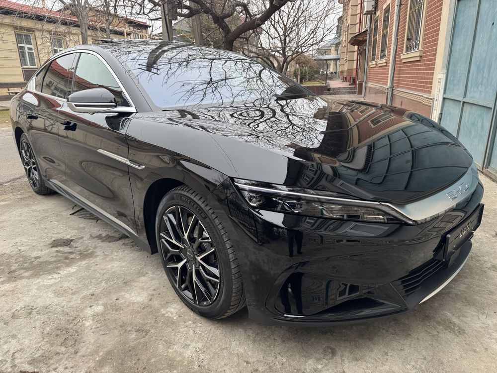 BYD HAN 3.9s Dual Motor 2 ta matorli. 2023. Ofitsalni 8 yil garantiya