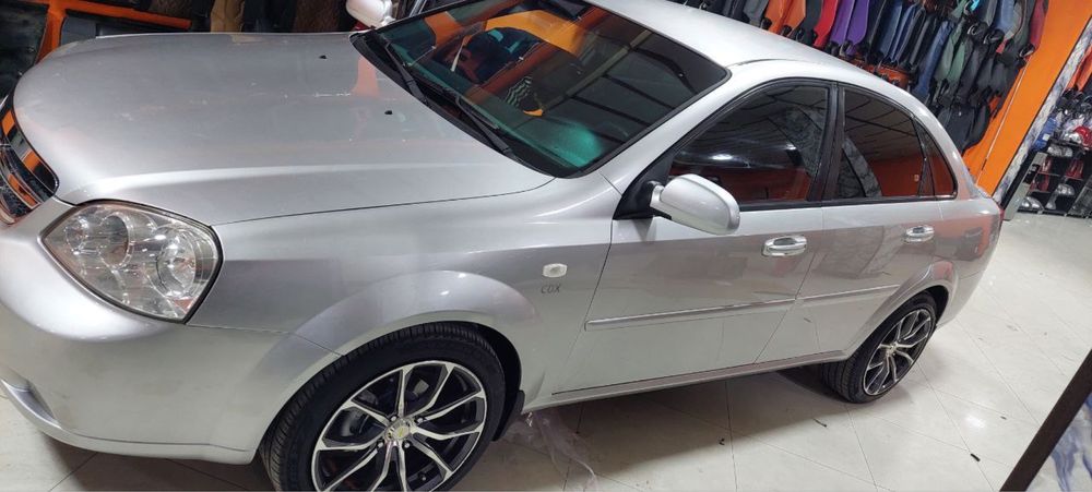 Срочно сотилади мошина холати идеал