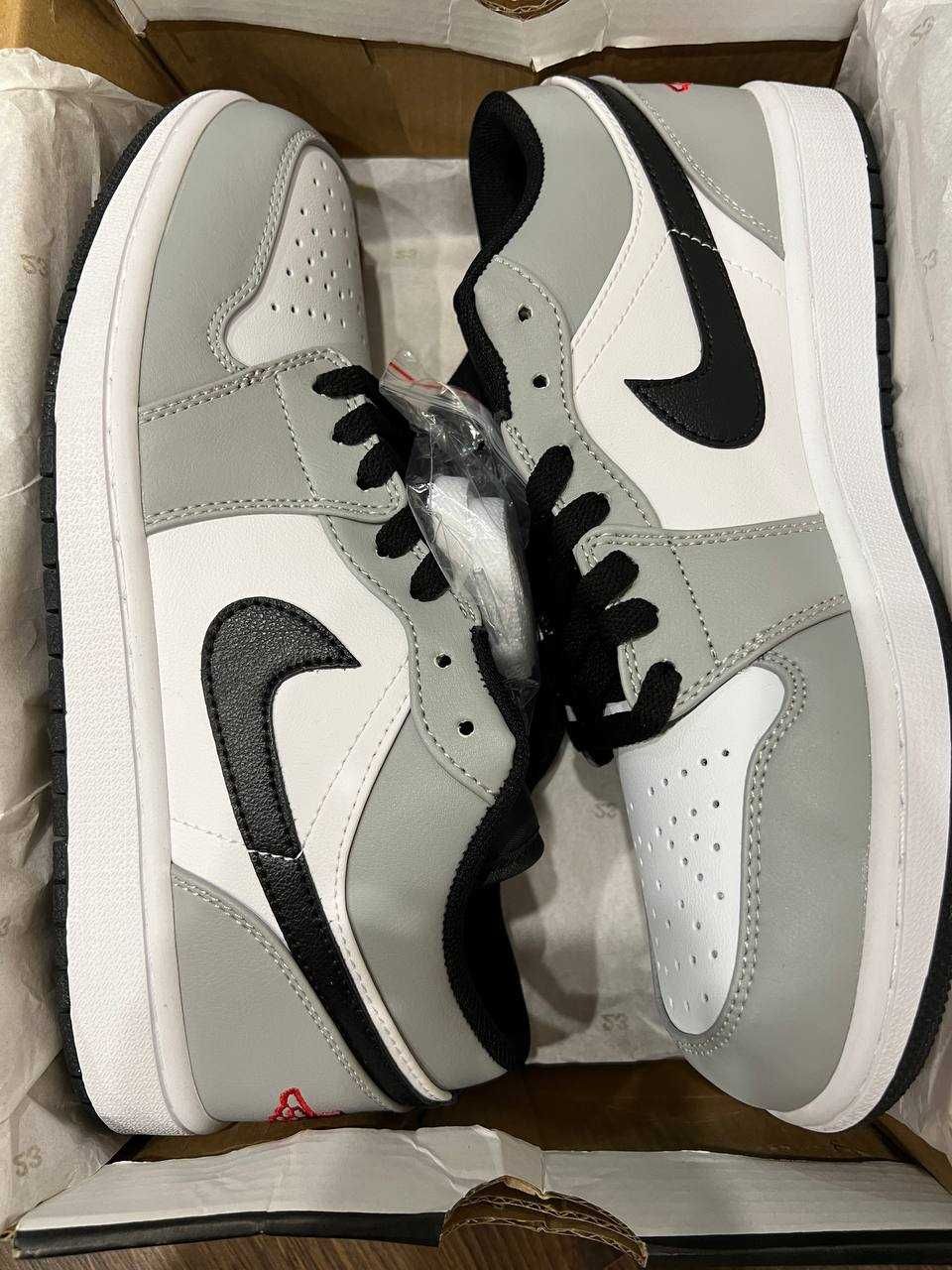 Nike Air Jordan 1 Low Light Smoke Grey