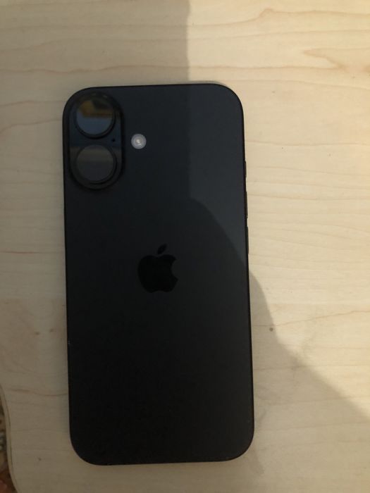 Продам Айфон 16 сумма договорная