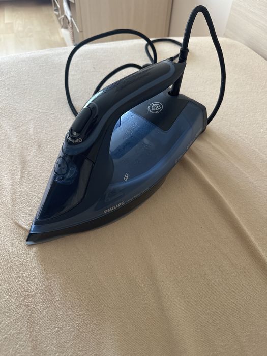 Philips Azur 8000 Series – Парна ютия | Почти нова с оставаща гаранция