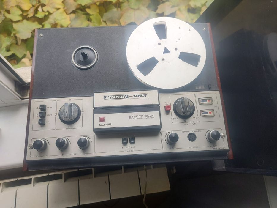 Vand Magnetofon Majak 203