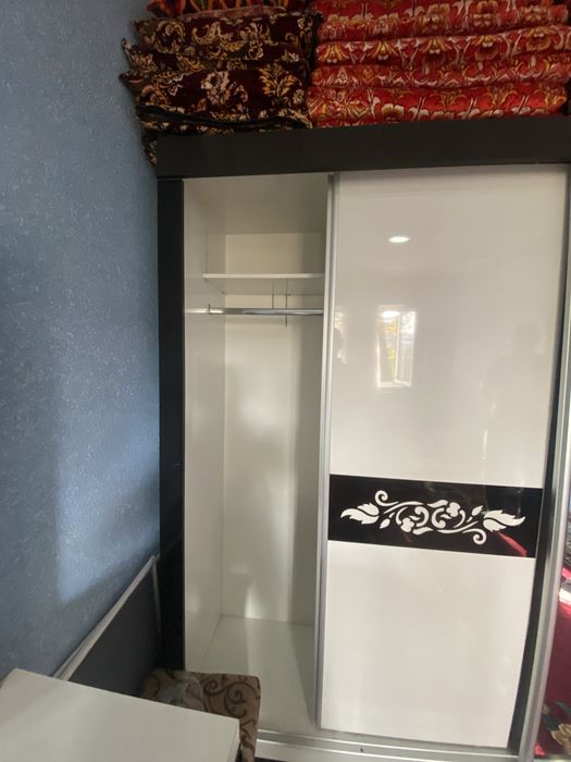 Продаётся шкаф-купе б/у в отличном состоянии.