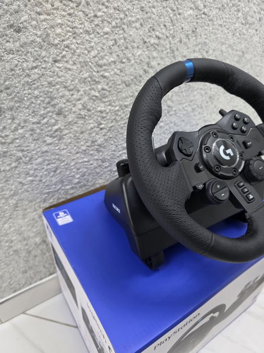 Logitech G923 - PS4/PS5