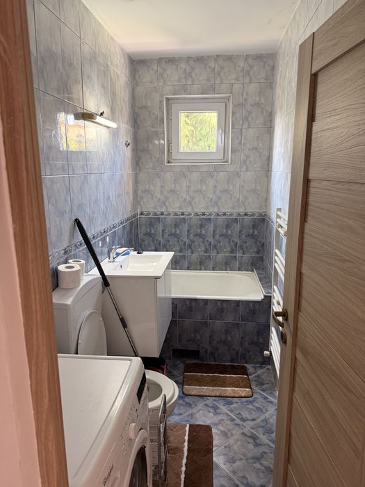 Apartament de inchiriat cu 3 camere pe strada Petru Dobra