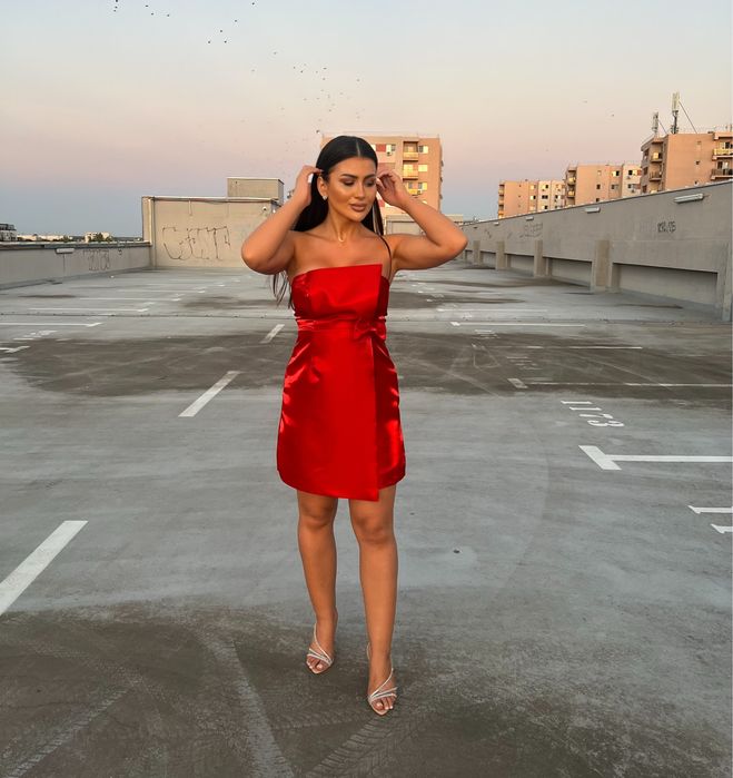 Saleeee Rochița fundă rosie