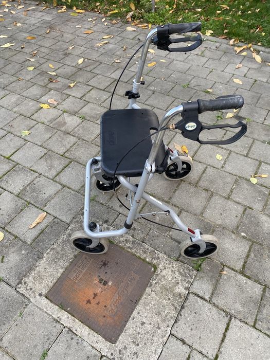 Rolator pliabil/cadru batrani