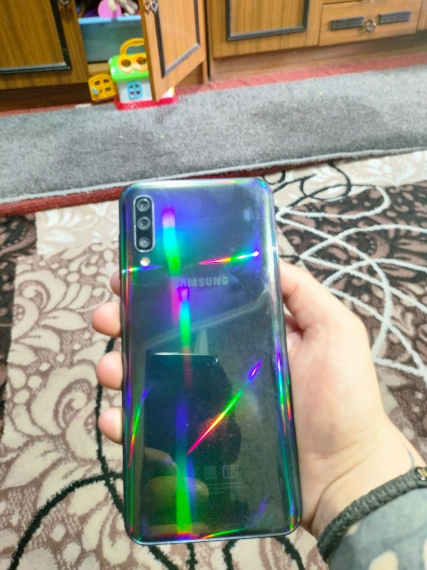 SAMSUNG A50 идеал