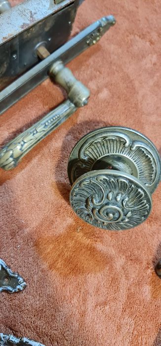 Vand silduri cu manere din bronz si manere pentru ferestre