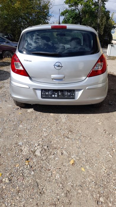 Опел корса D 2007 климатик 3700лв