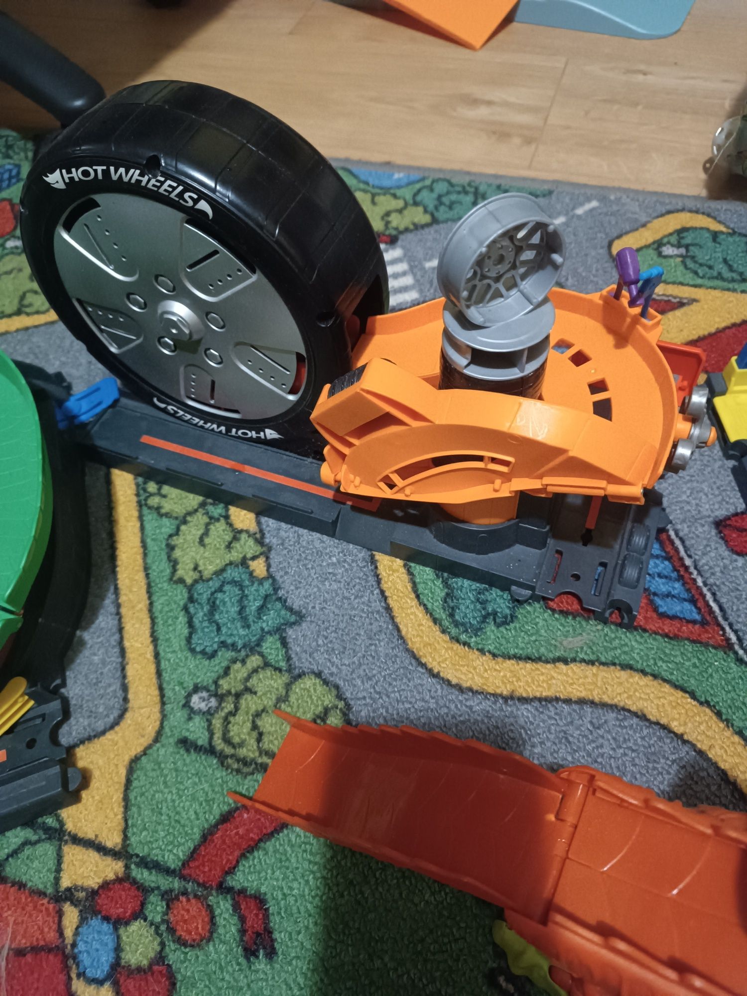 Hot Wheels писти