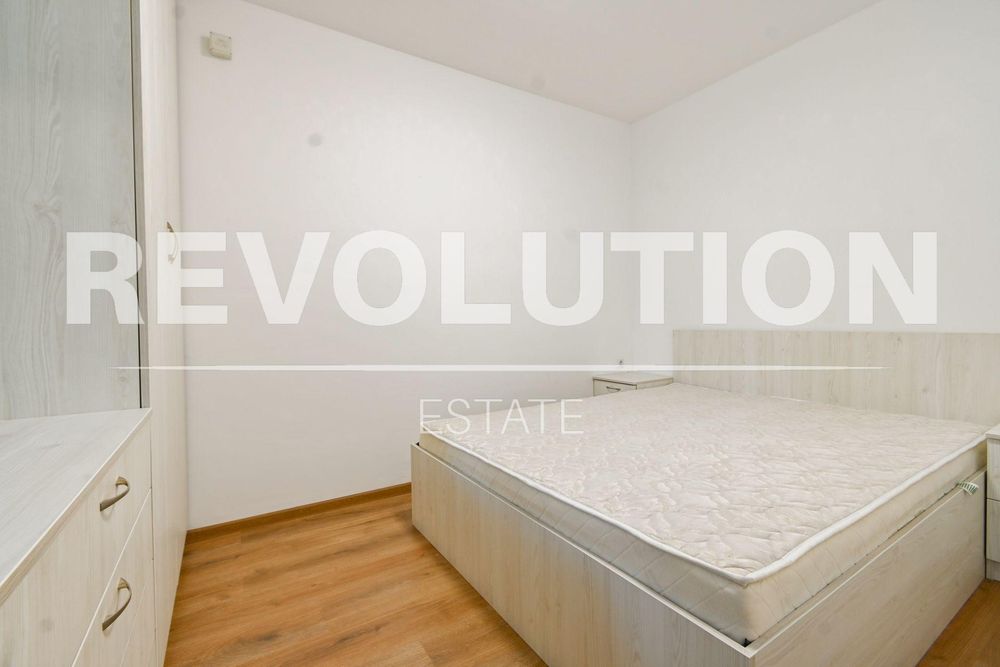 Двустаен апартамент с паркомясто в ж.к. Бояна.