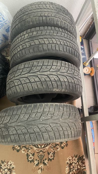 Продам шины б/у 225/50/17 на один сезон подойдут