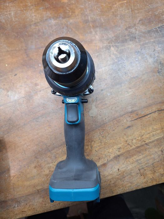 Винтоверт Makita DDF486Z