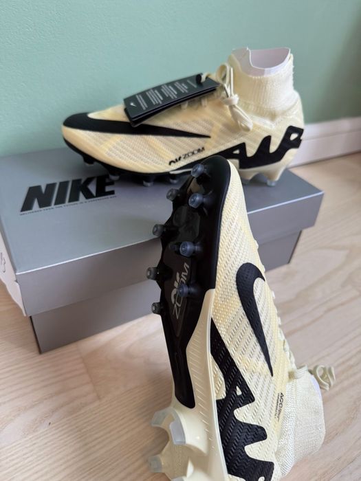 Vand ghete fotbel Nike marimea 35,5
