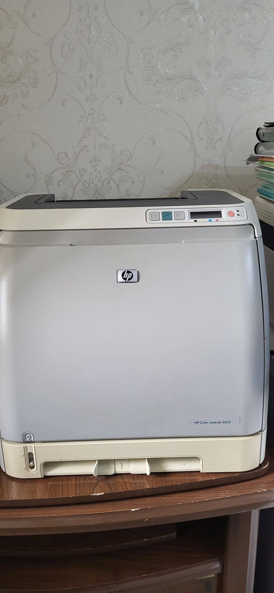 Продам цветной принтер HP Color LaserJet 2605