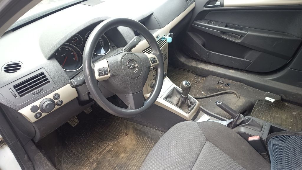 Piese Dezmembrez Opel Astra h 1.7 diesel,  diverse!