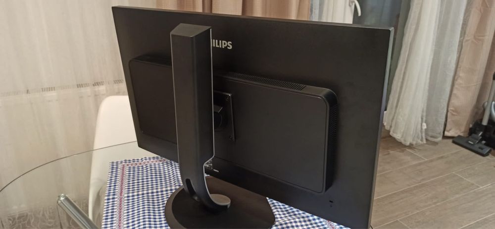 Vand Monitor Philips Briliance 323B