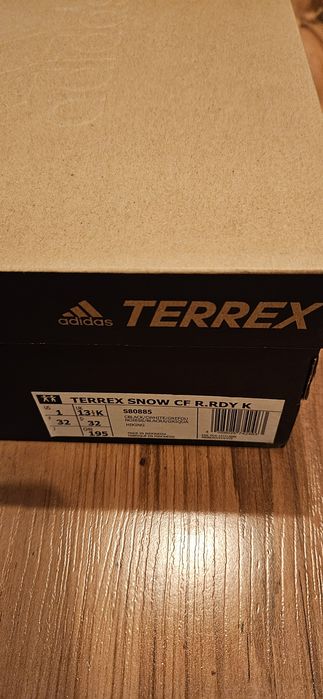 Adidas Terrex, 32 номер