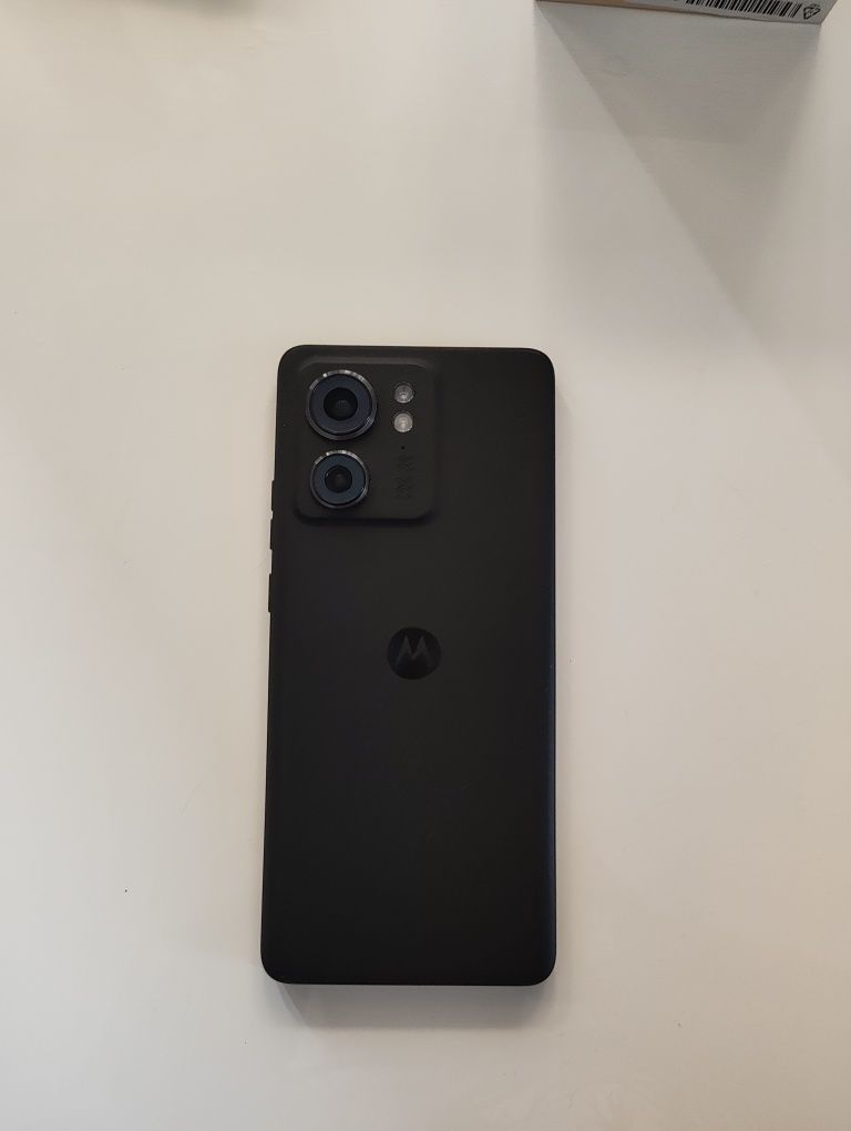 Motorola Edge 40 8Ram 256GB