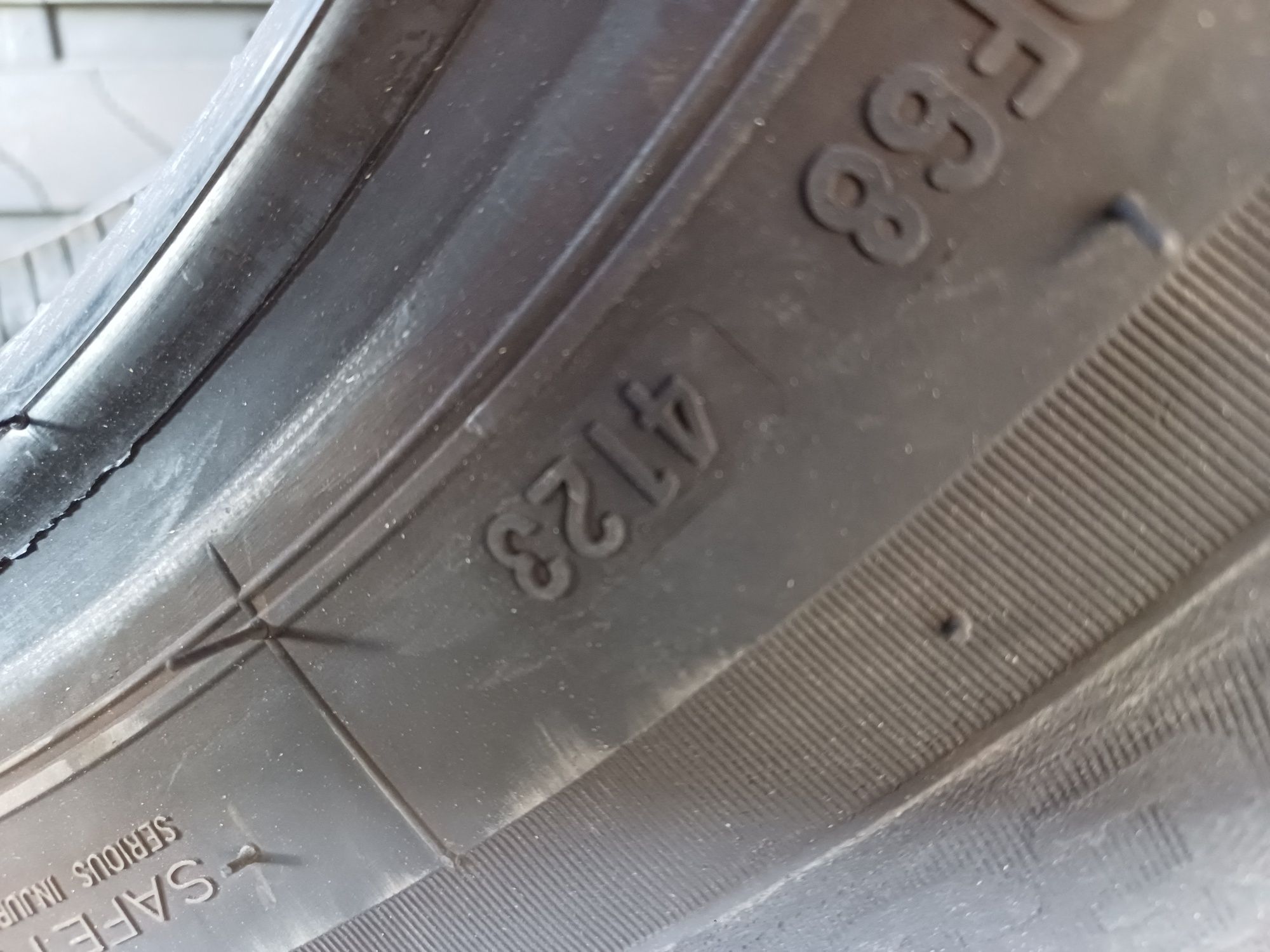 Гуми 215/65/16С Бриджстоун