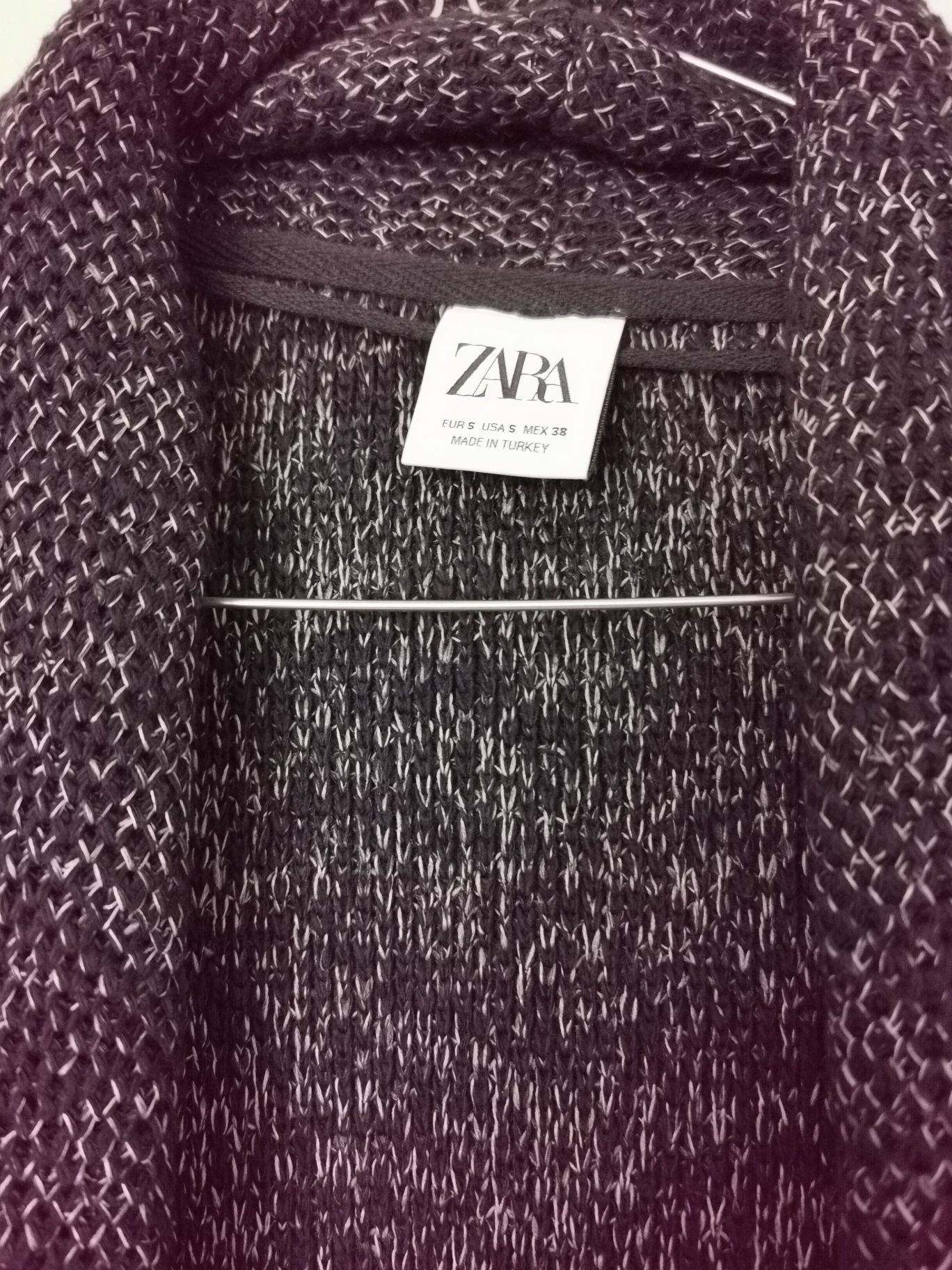 Cardigan tip plouver marca Zara