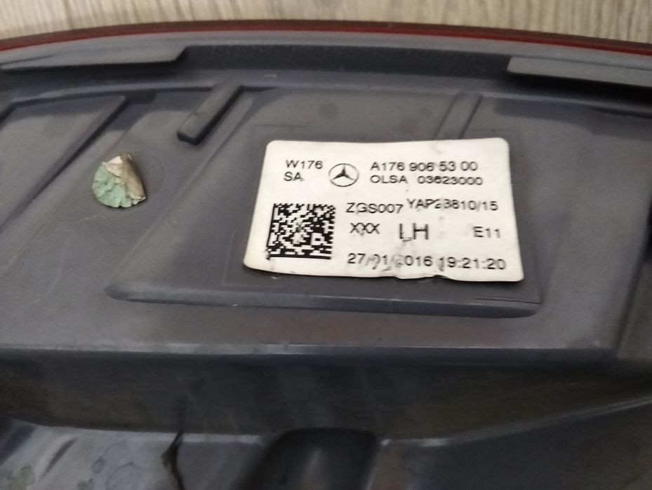 Tripla stânga mercedes