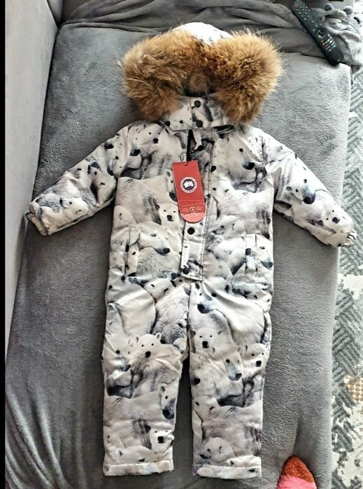 Продам комбинезон фирмы Canada Goose