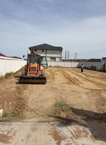 Închiriez Buldoexcavator, demolari, moloz, moluz, balegar