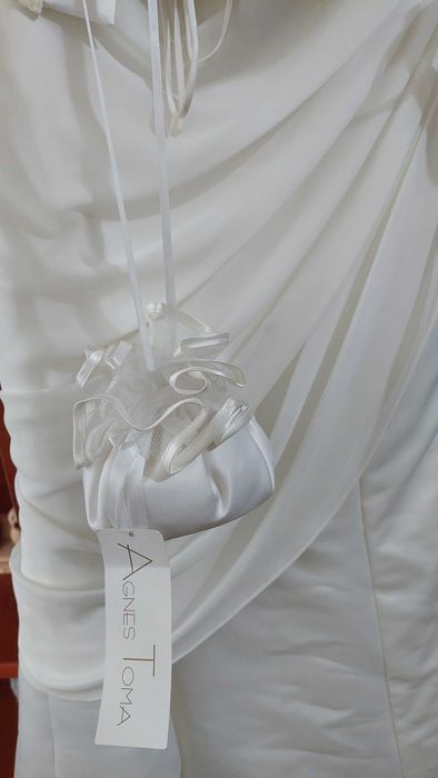 Rochie de mireasa, alba , brand Agnes Toma, marime 42