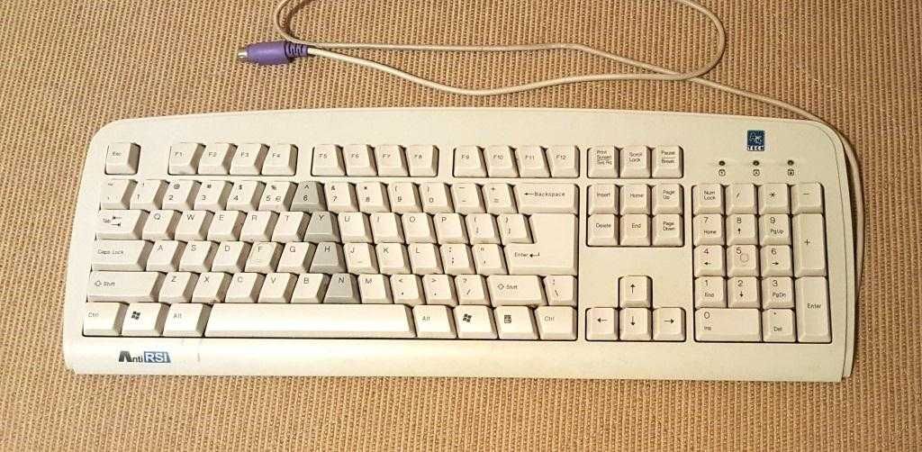 Tastatură PS2 A4 Tech defectă ideal program rabla electrocasnice