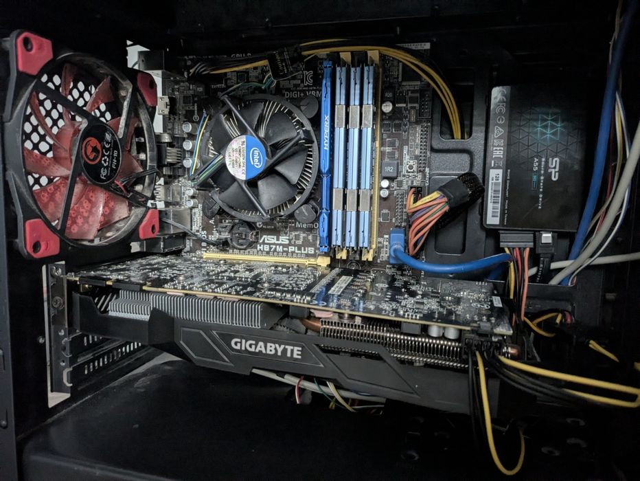 Unitate PC gaming cu GTX 1070, 24GB RAM, procesor i7