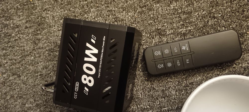 Lampa foto/video 80w  +telecomanda+softbox+reflector+difuzie