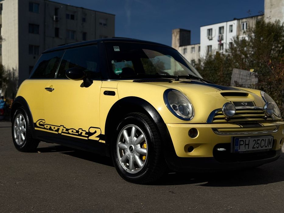 Vând Mini Cooper din 2002, cu pachet S, în stare foarte bună