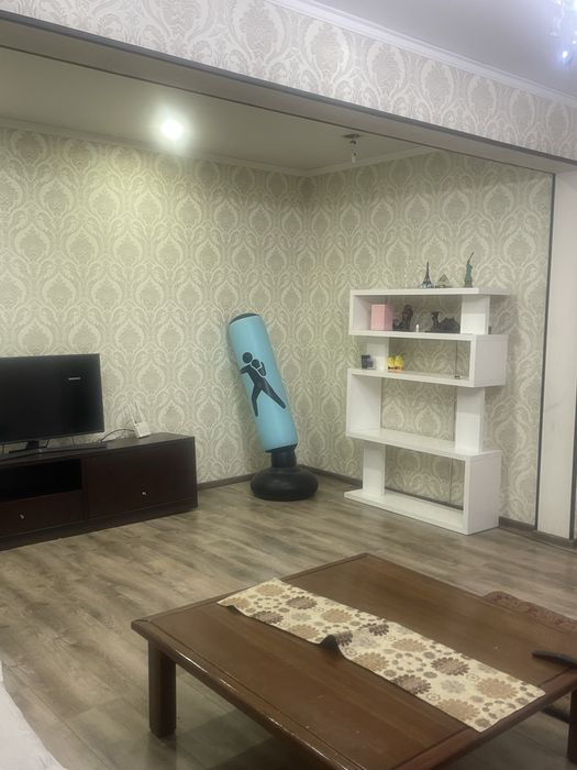 Продаётся 4 комнатная на Карасу 1 этаж