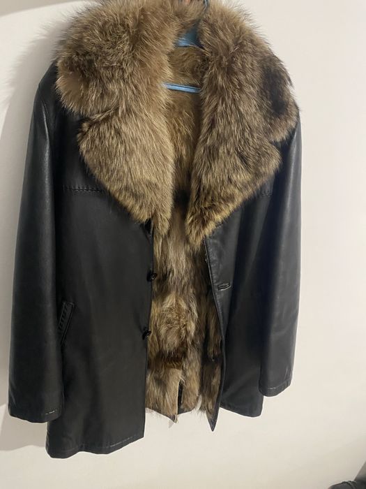 Продам кожанную дубленку в волчей шерсти