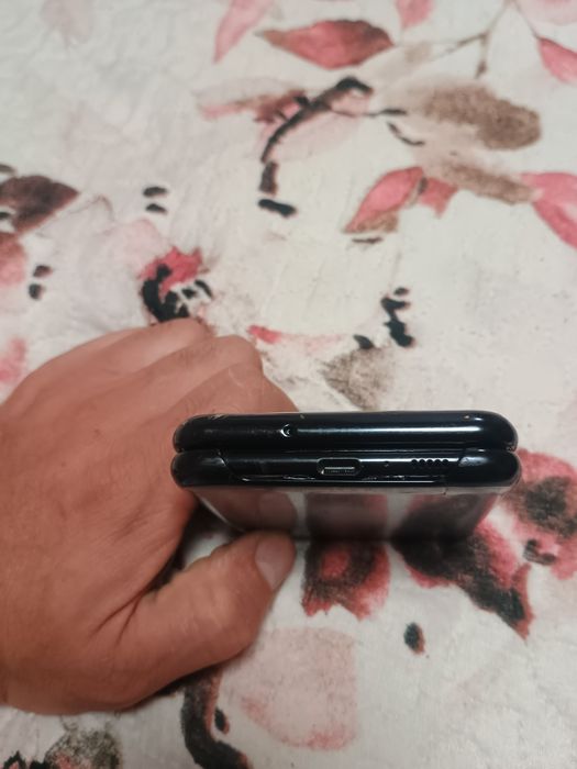 Samsung Z flip 1 за части.